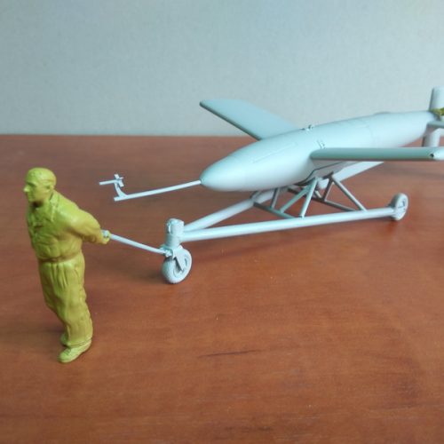 1:32 Blohm & Voss BV-143A-2 with airfield staff - Limited edition resin kit