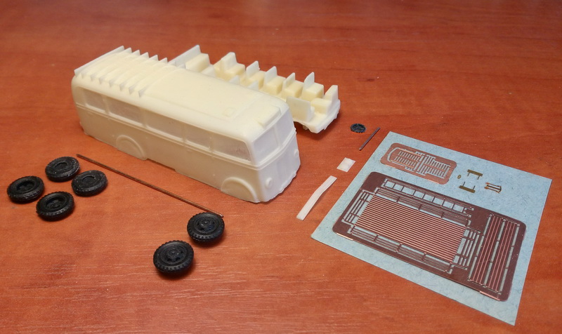 1/87 (HO) Ford G798B - Post Bus - Limited edition resin kit