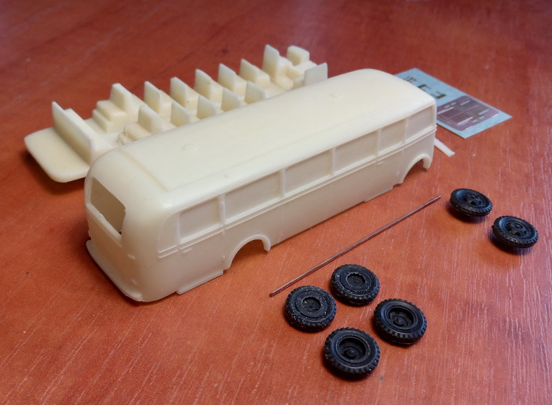 1/87 (HO) Ford G790B - Bus - Limited edition resin kit - Image 4