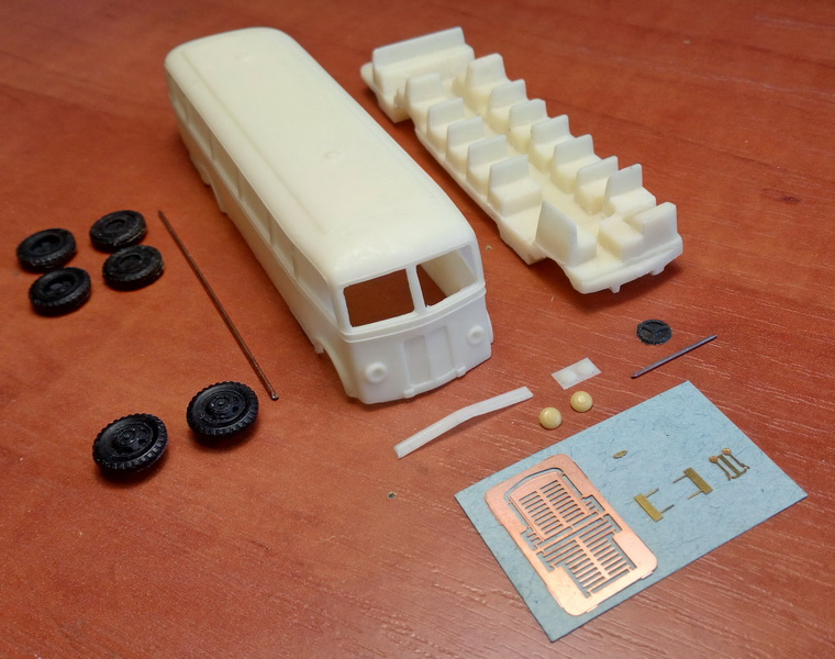 1/87 (HO) Ford G790B - Bus - Limited edition resin kit - Image 5