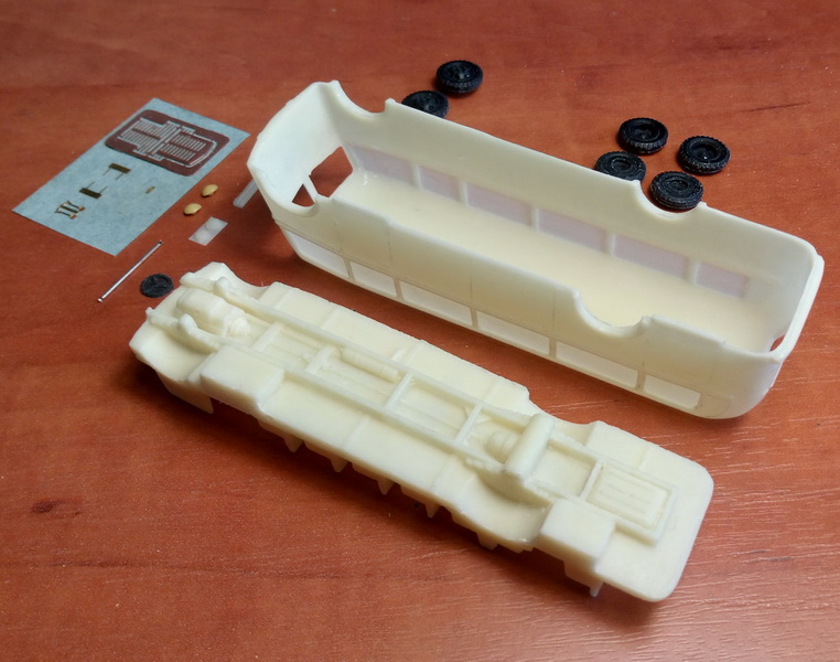 1/87 (HO) Ford G790B - Bus - Limited edition resin kit - Image 8