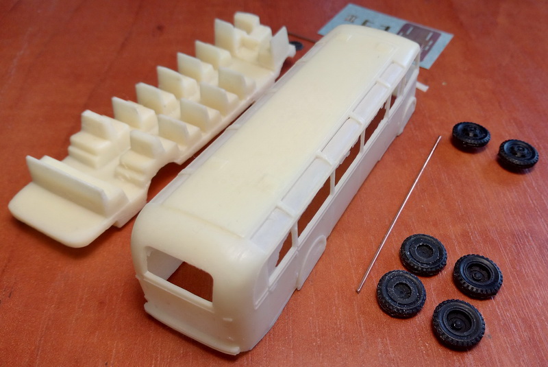 1/87 (HO) Ford G790B - Lux Bus - Limited edition resin kit - Image 4