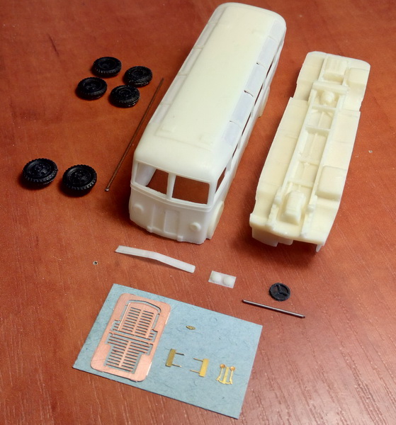 1/87 (HO) Ford G790B - Lux Bus - Limited edition resin kit - Image 3