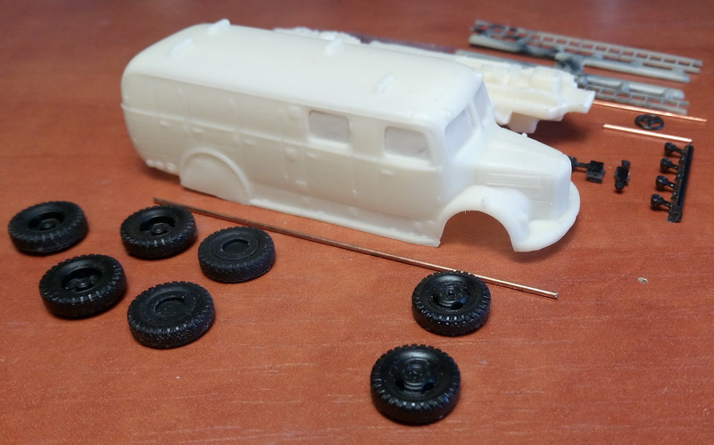 1/87 (HO) MB 3500 /42 TLF15 Feuerwehr Bus ( 1950 ) - Limited edition resin kit